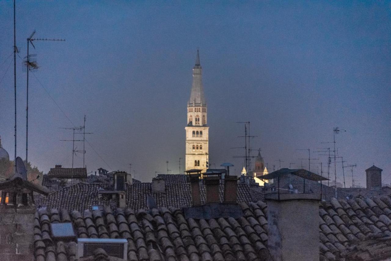 L'Altana Di Emilia Suite Modena Bagian luar foto
